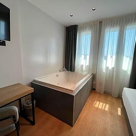 Hotel Leonessa 3*
