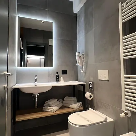 Отель Leonessa